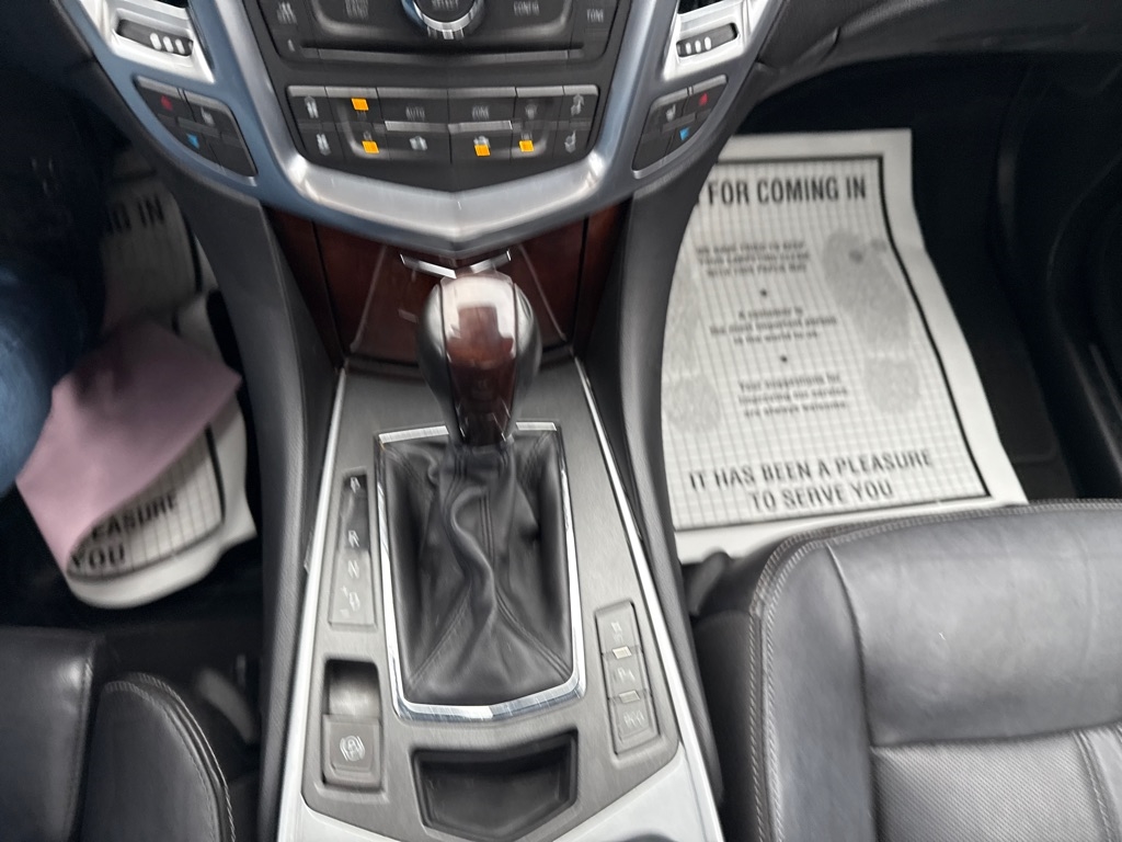 Cadillac SRX Luxury 2012