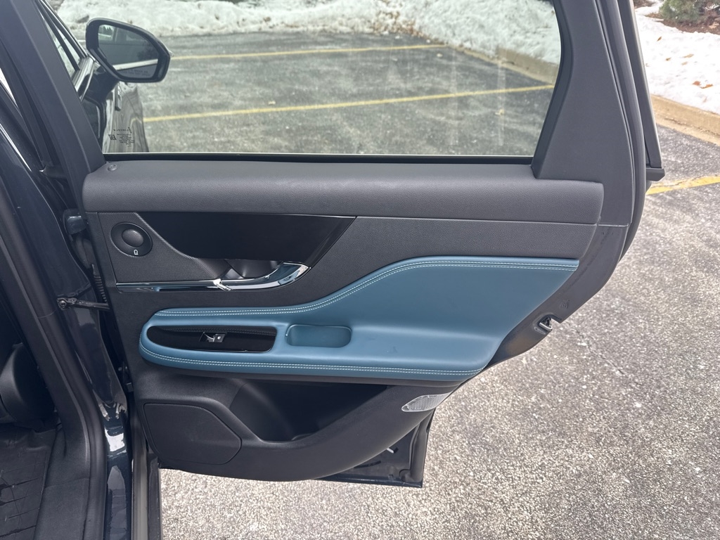 Lincoln Corsair Reserve AWD 2021