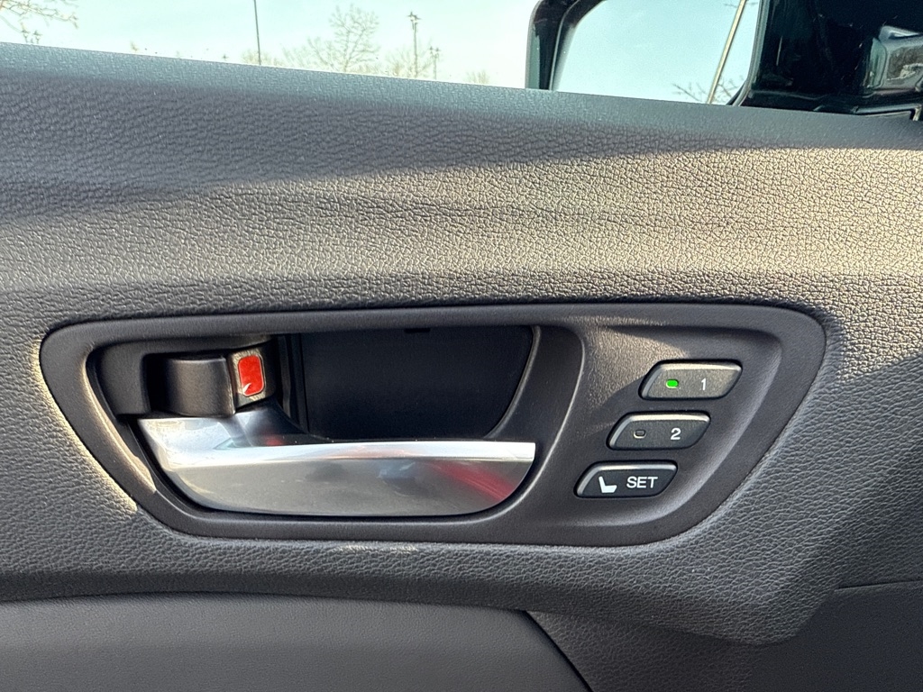 Acura TLX 9-Spd AT w/Technology Package 2017