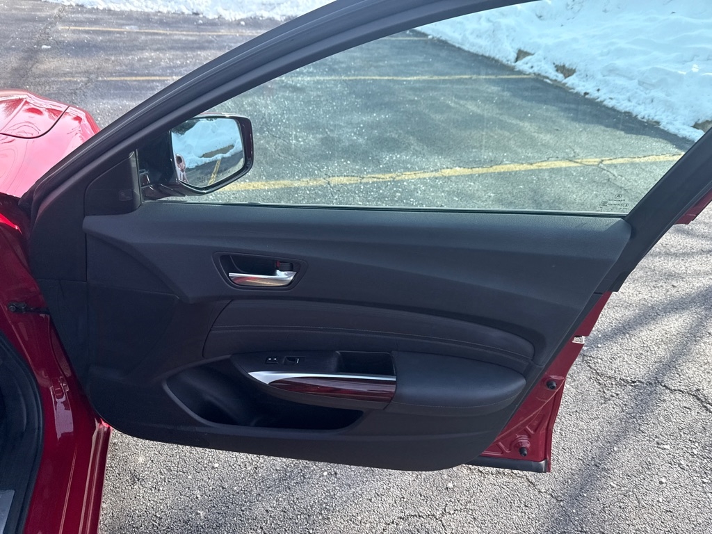 Acura TLX 9-Spd AT w/Technology Package 2017