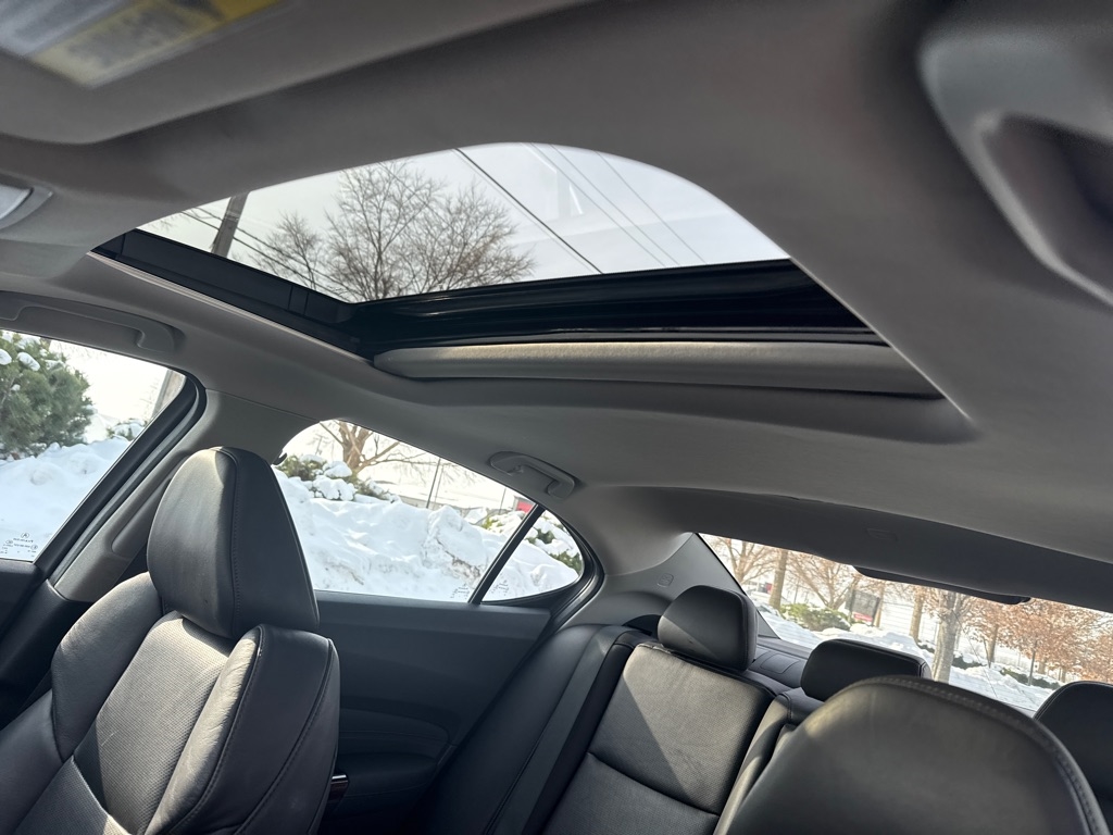 Acura TLX 9-Spd AT w/Technology Package 2017