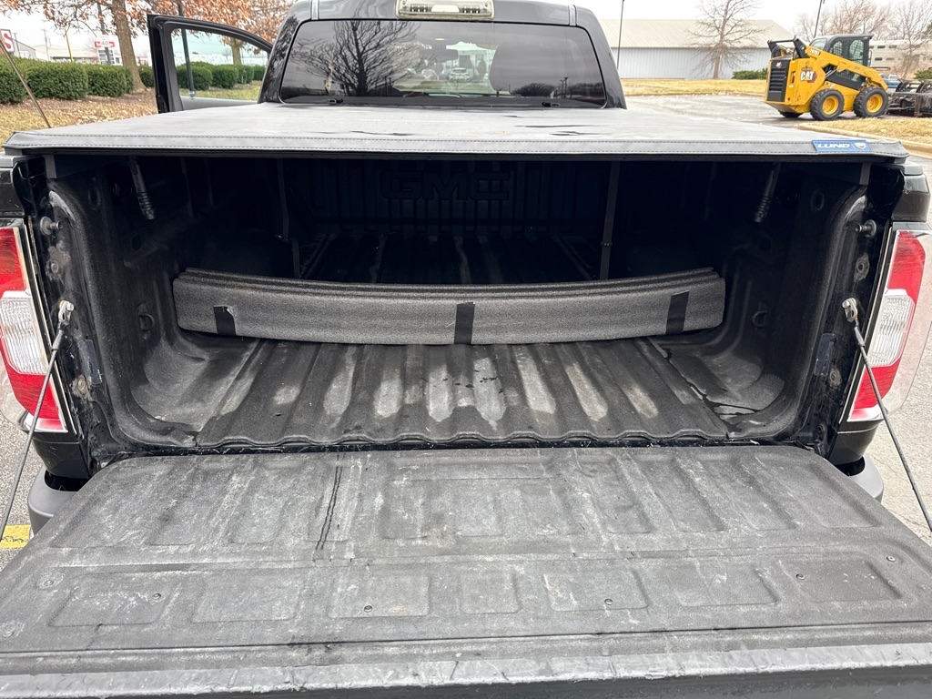 GMC Canyon SLT Crew Cab 4WD Long Box 2015