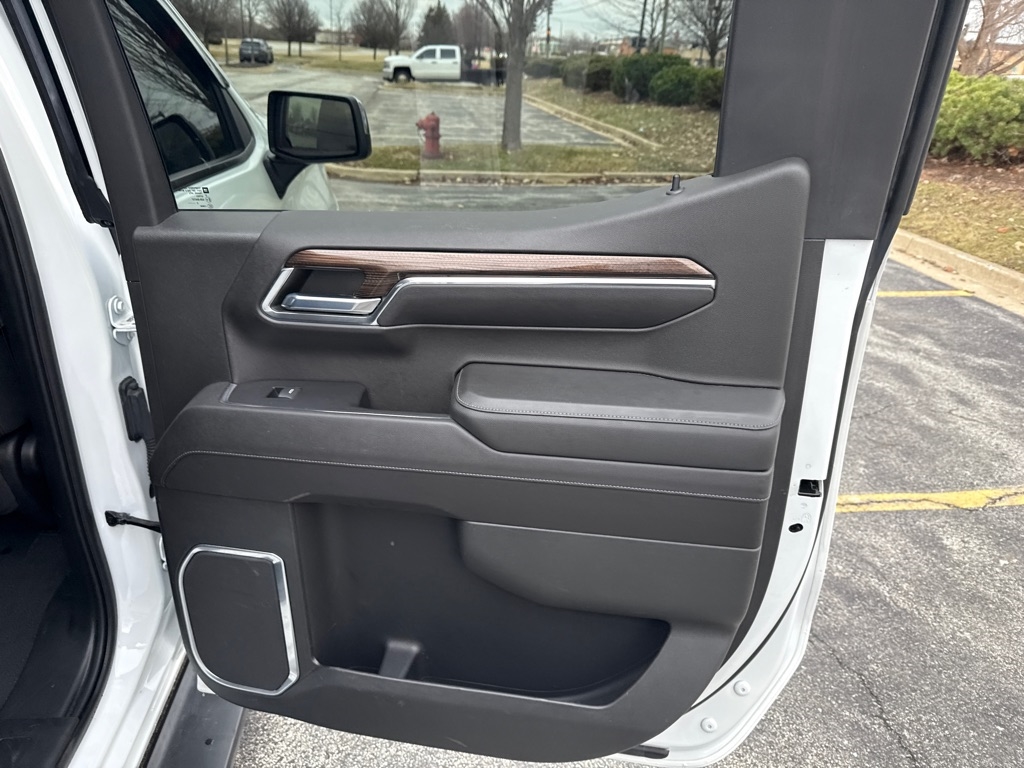 Chevrolet Silverado 1500 LT Crew Cab 4WD 2022