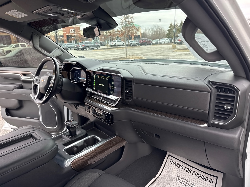 Chevrolet Silverado 1500 LT Crew Cab 4WD 2022