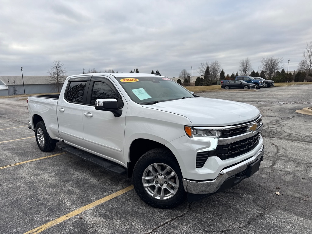 Chevrolet Silverado 1500 LT Crew Cab 4WD 2022