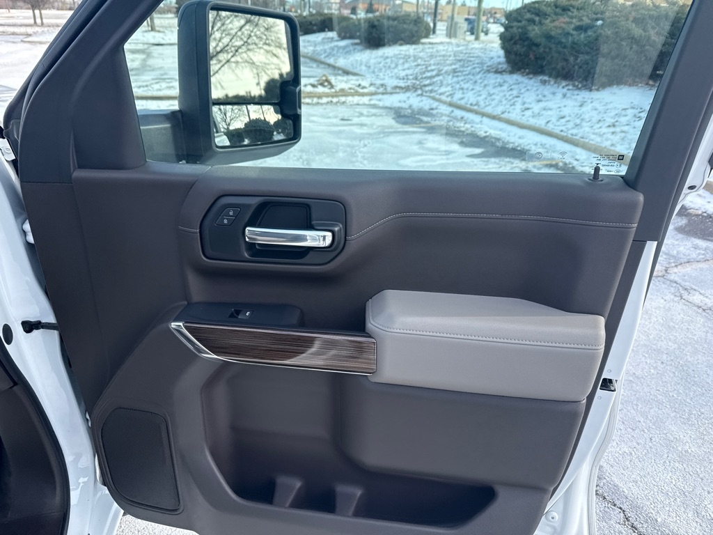 Chevrolet Silverado 1500 LT Crew Cab 4WD 2020