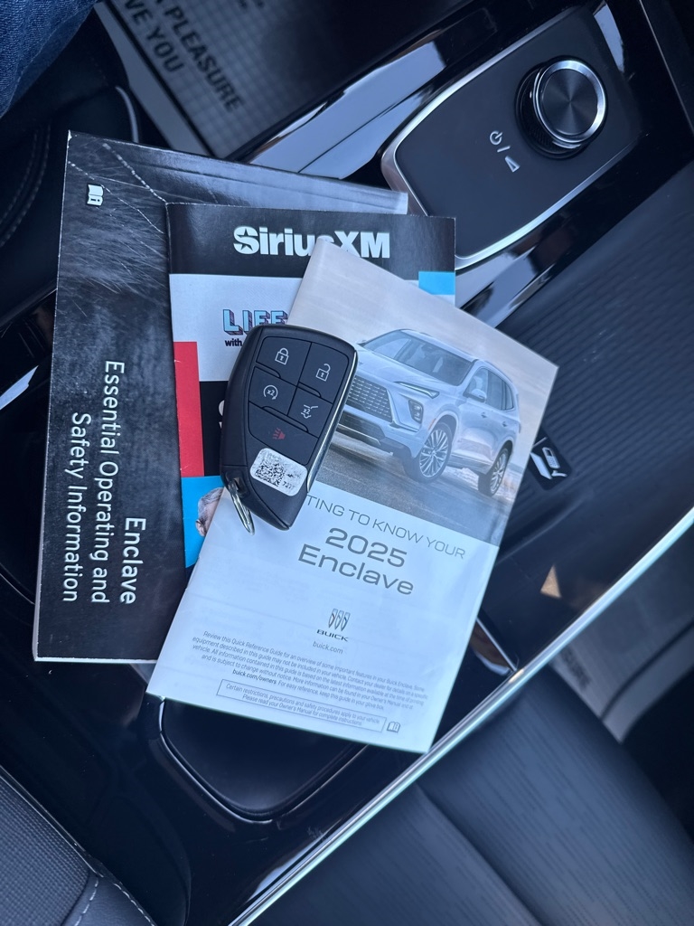 Buick Enclave Sport Touring AWD 2025