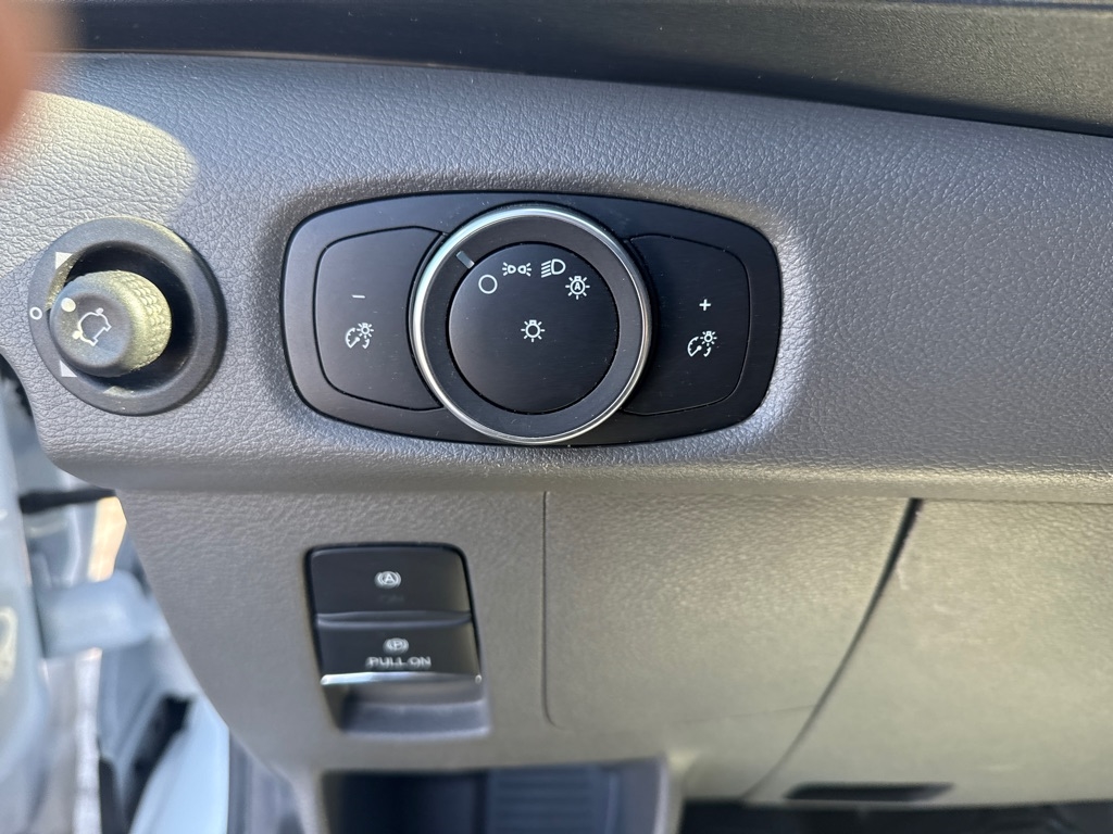 Ford Transit 150 Van Low Roof w/Sliding Pass. 130-in. WB 2022