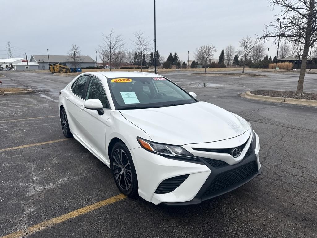 2020 Toyota Camry SE