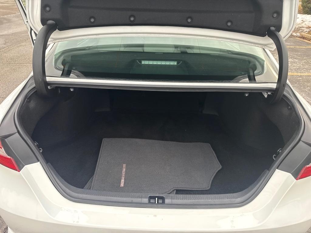 Toyota Camry SE 2020