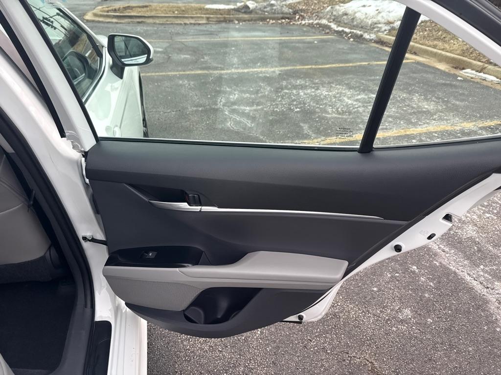 Toyota Camry SE 2020