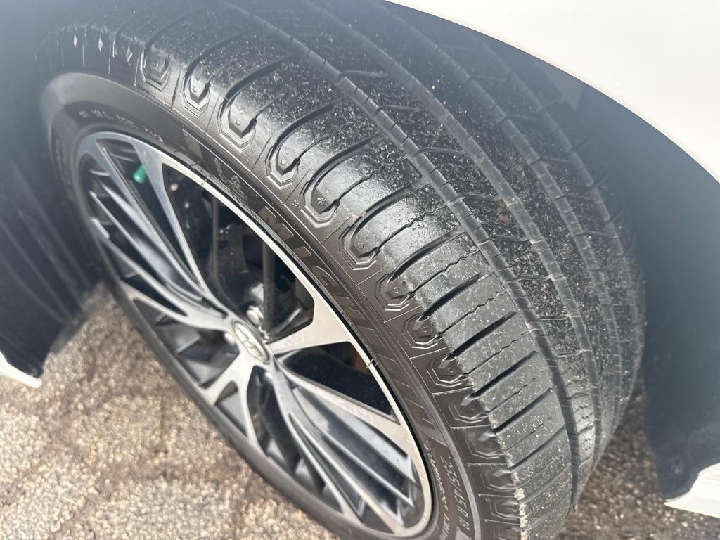 Toyota Camry SE 2020