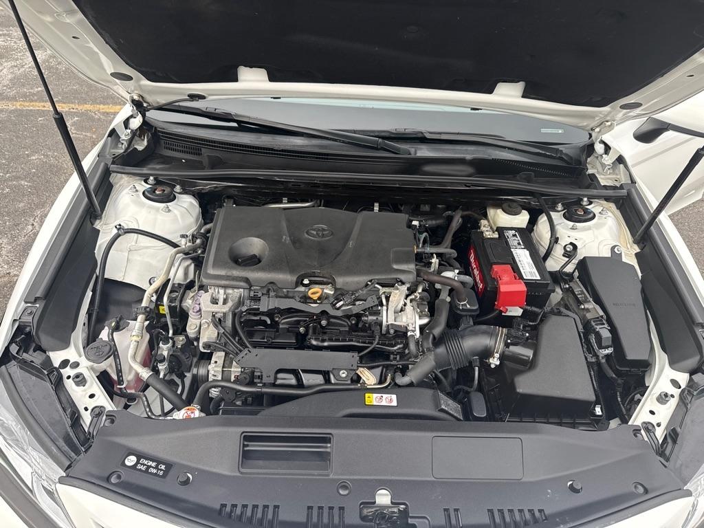 Toyota Camry SE 2020