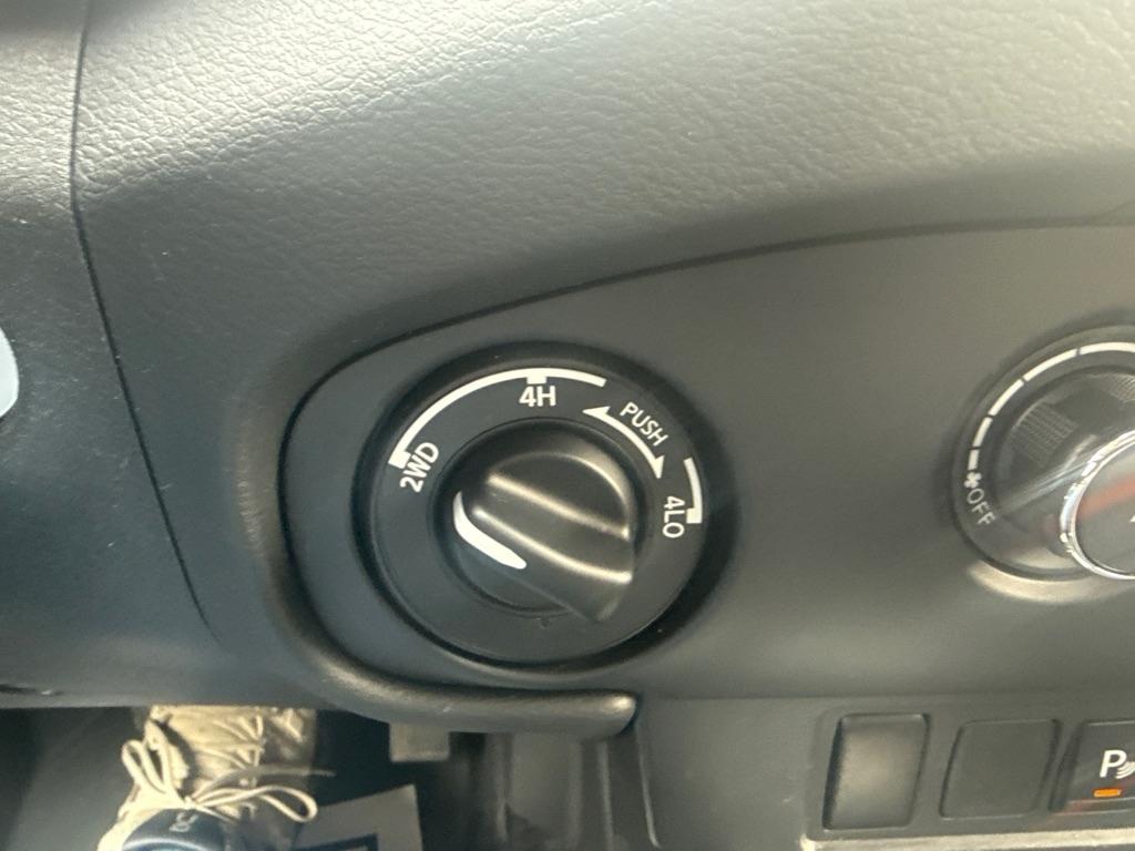 Nissan Frontier S King Cab 4WD 2022