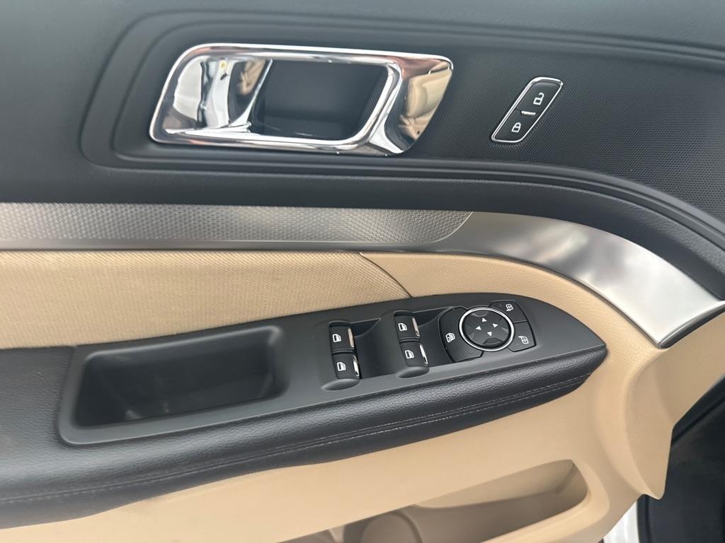 Ford Explorer Base 4WD 2017