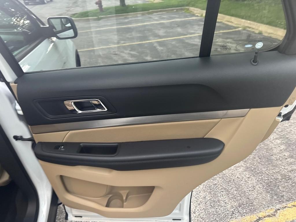 Ford Explorer Base 4WD 2017