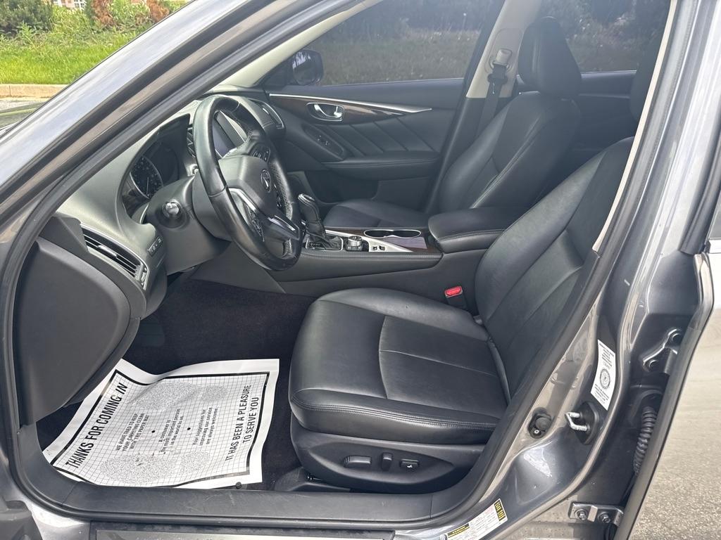 Infiniti Q50 3.0t LUXE AWD 2018