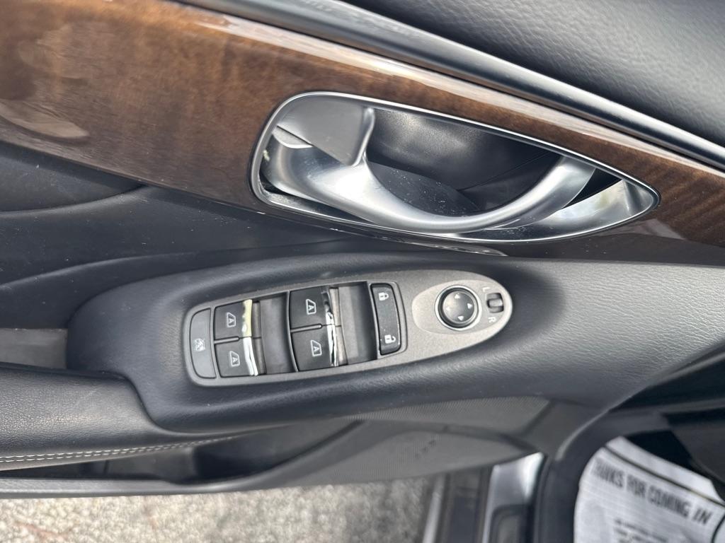 Infiniti Q50 3.0t LUXE AWD 2018