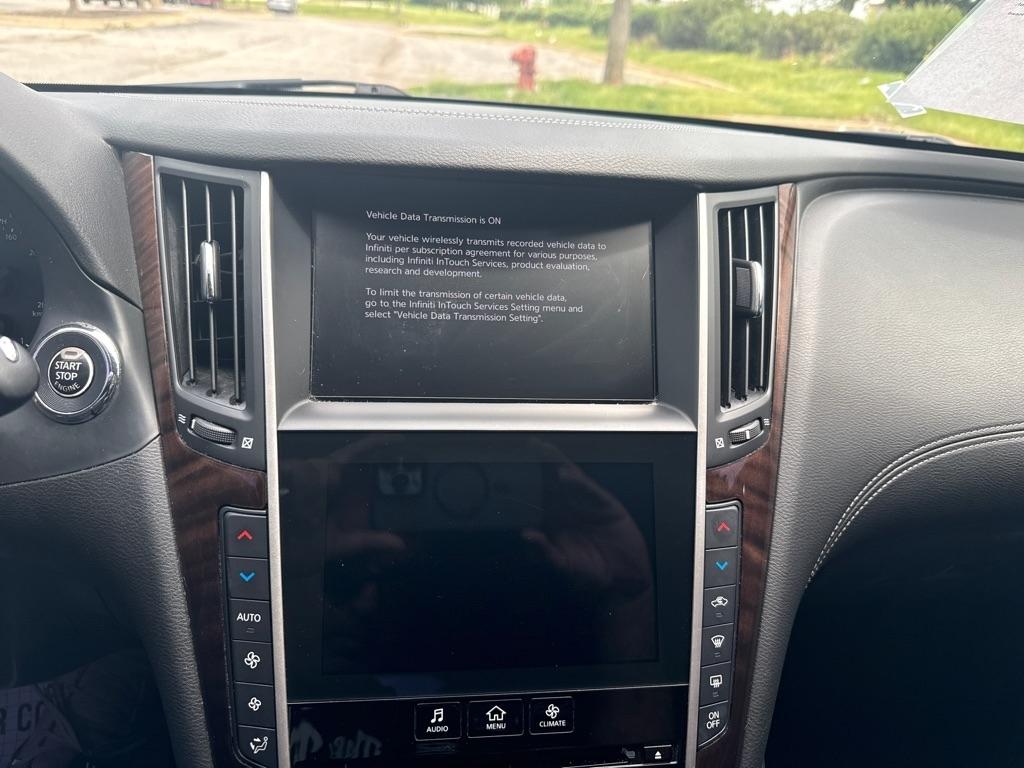 Infiniti Q50 3.0t LUXE AWD 2018