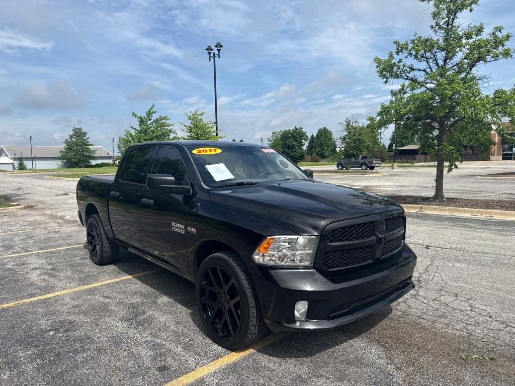 2017 RAM 1500 Express 4x4 Crew Cab 5'7's photo