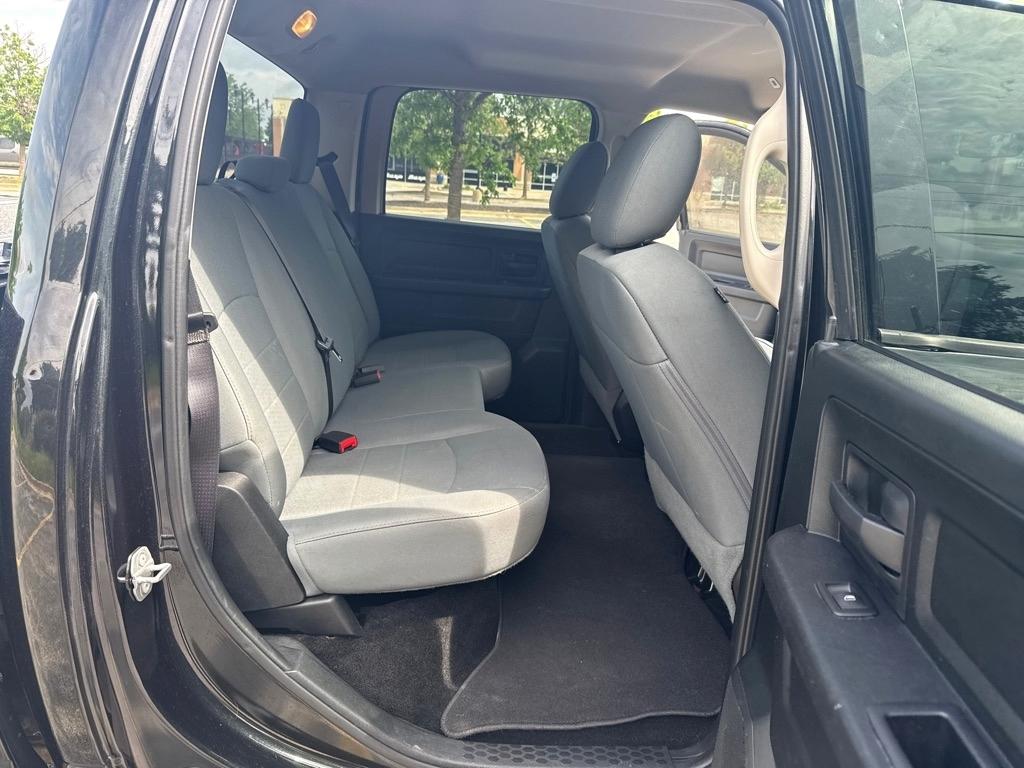 RAM 1500 Tradesman Crew Cab SWB 4WD 2017