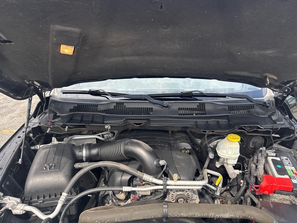 RAM 1500 Tradesman Crew Cab SWB 4WD 2017