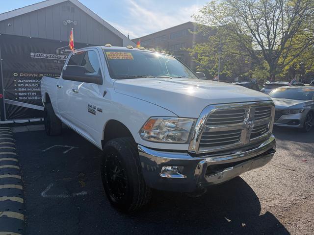 White 2015 RAM 3500 SLT Crew Cab 4WD Pickup Truck Four-Wheel Drive Automatic