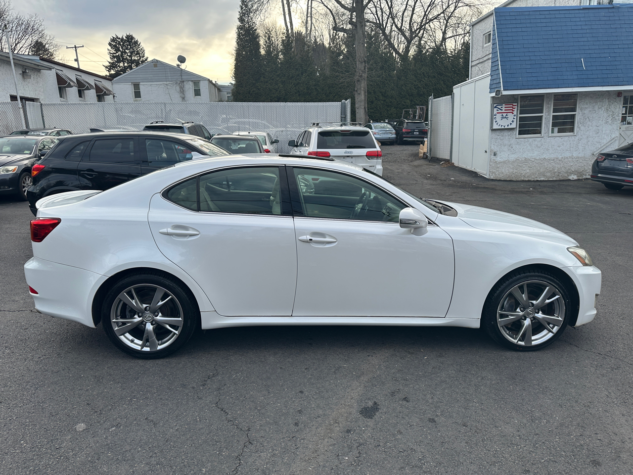 Lexus IS 350 4dr Sdn 2010
