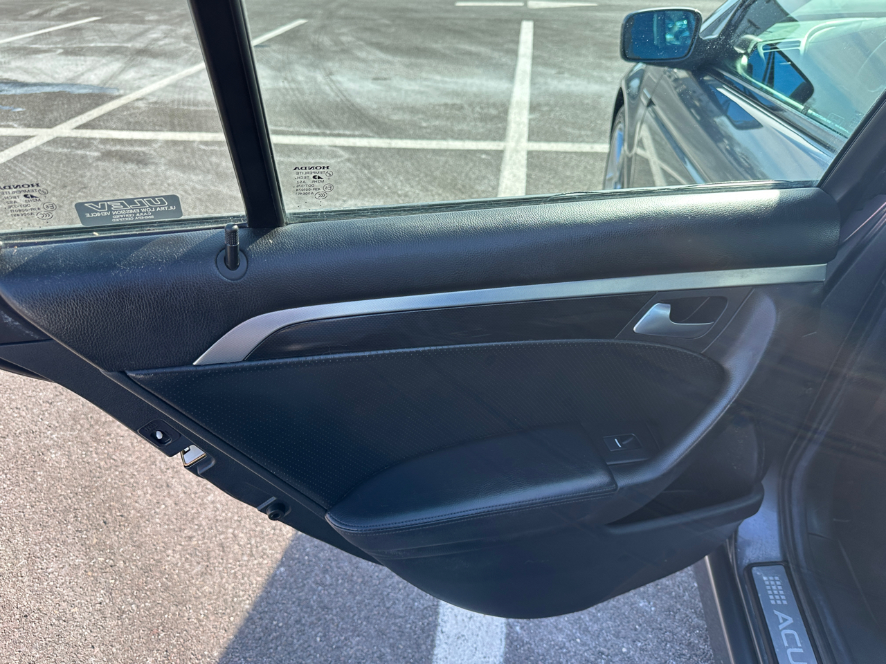 Acura TL 4dr Sdn AT 2006