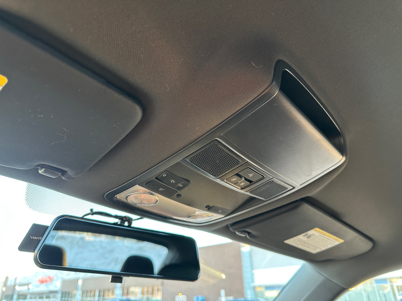 Volkswagen Beetle 2dr Cpe DSG 2.0T Turbo PZEV 2012