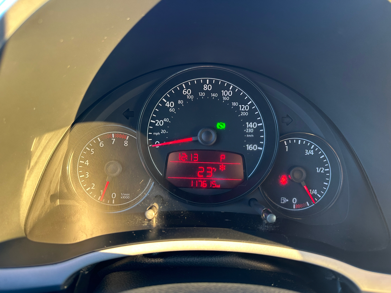 Volkswagen Beetle 2dr Cpe DSG 2.0T Turbo PZEV 2012