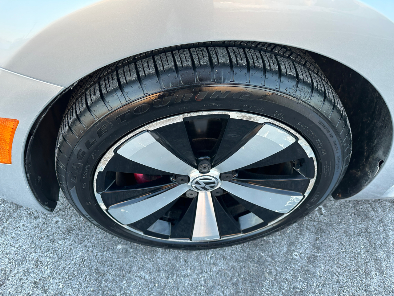 Volkswagen Beetle 2dr Cpe DSG 2.0T Turbo PZEV 2012