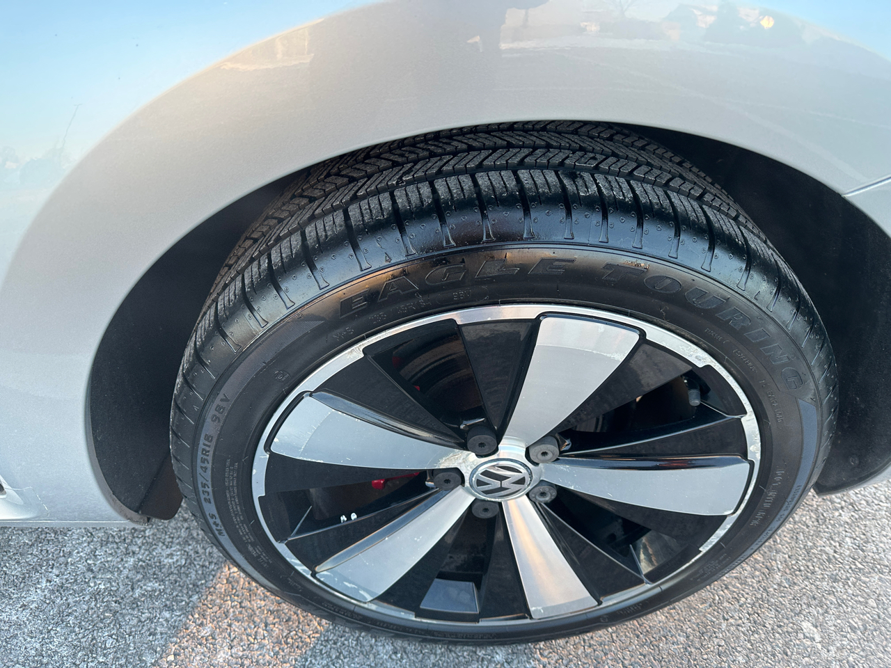 Volkswagen Beetle 2dr Cpe DSG 2.0T Turbo PZEV 2012