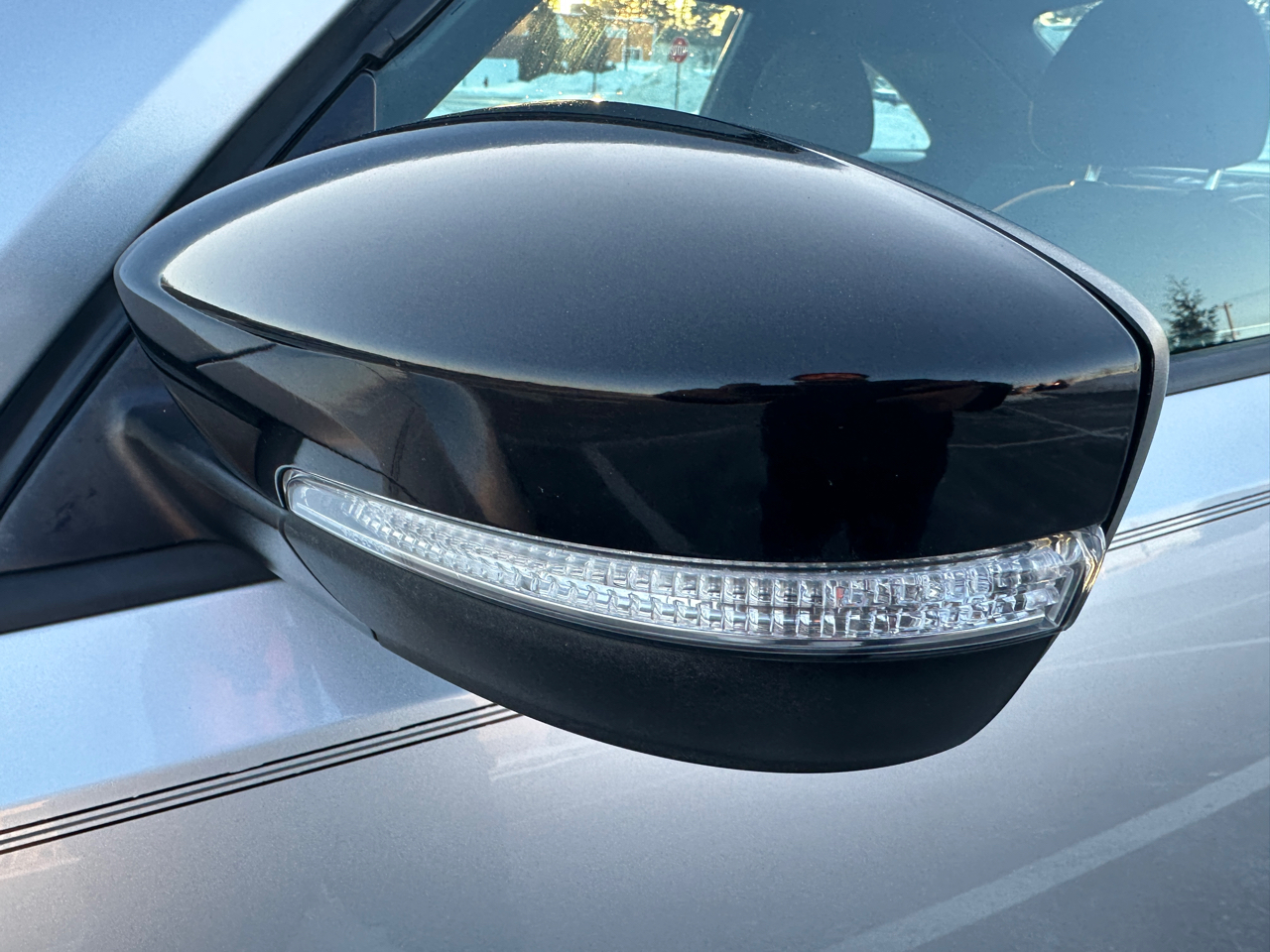 Volkswagen Beetle 2dr Cpe DSG 2.0T Turbo PZEV 2012