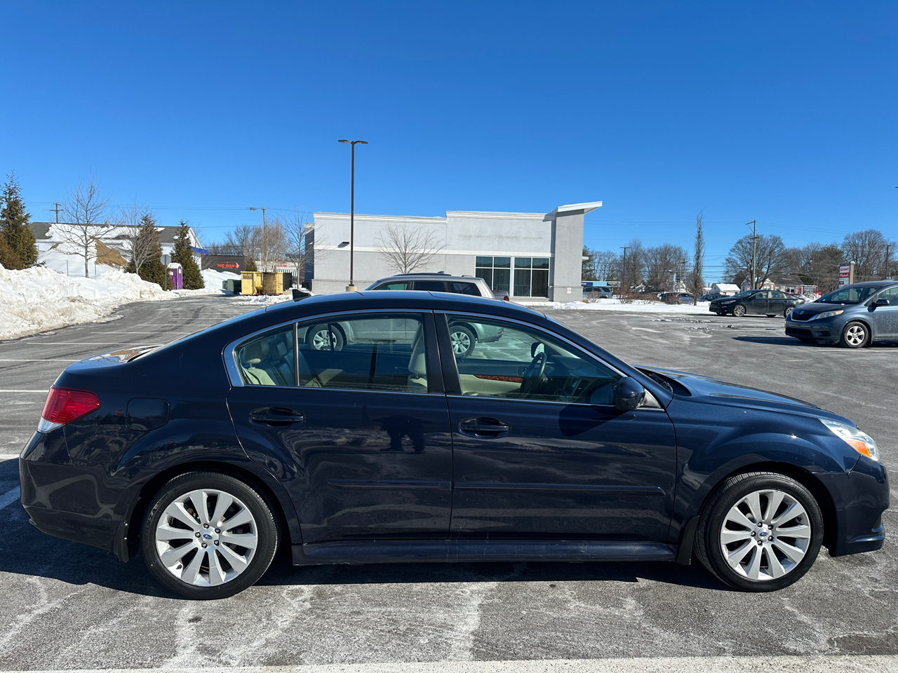 Subaru Legacy 4dr Sdn H4 Auto 2.5i Limited 2012