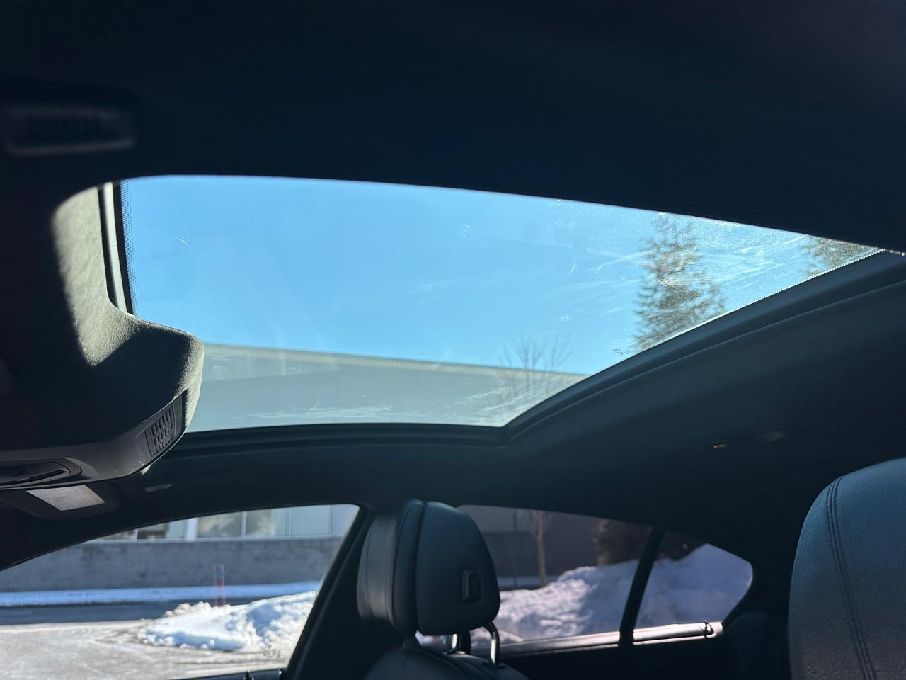 BMW 6 Series 4dr Sdn 640i xDrive AWD Gran Coupe 2015