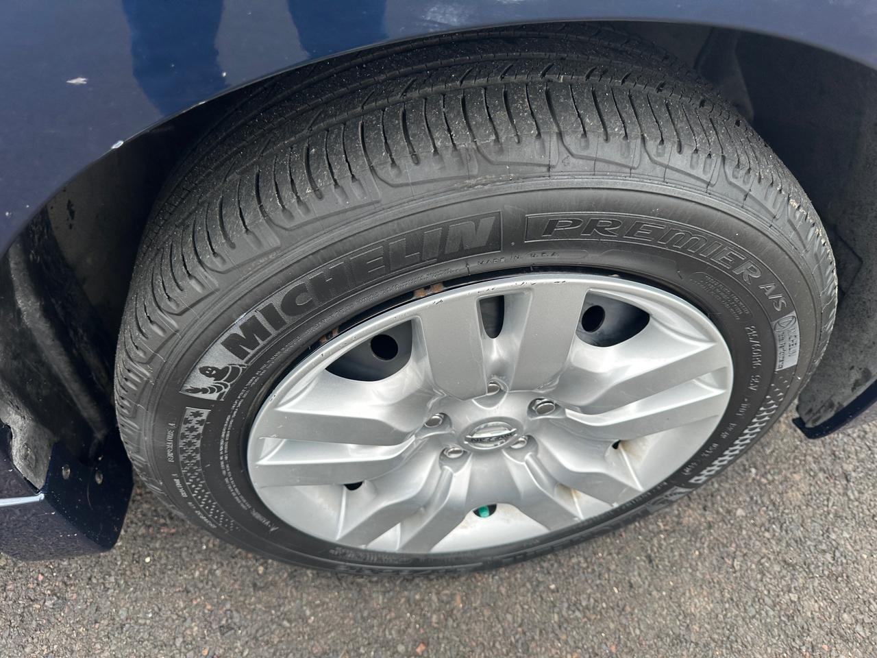 Nissan Altima 4dr Sdn I4 CVT 2.5 S 2010