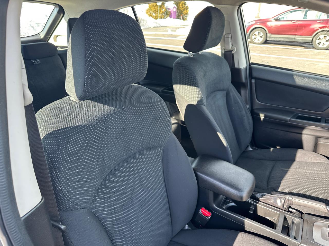 Subaru Impreza Wagon 5dr Auto 2.0i Premium 2012