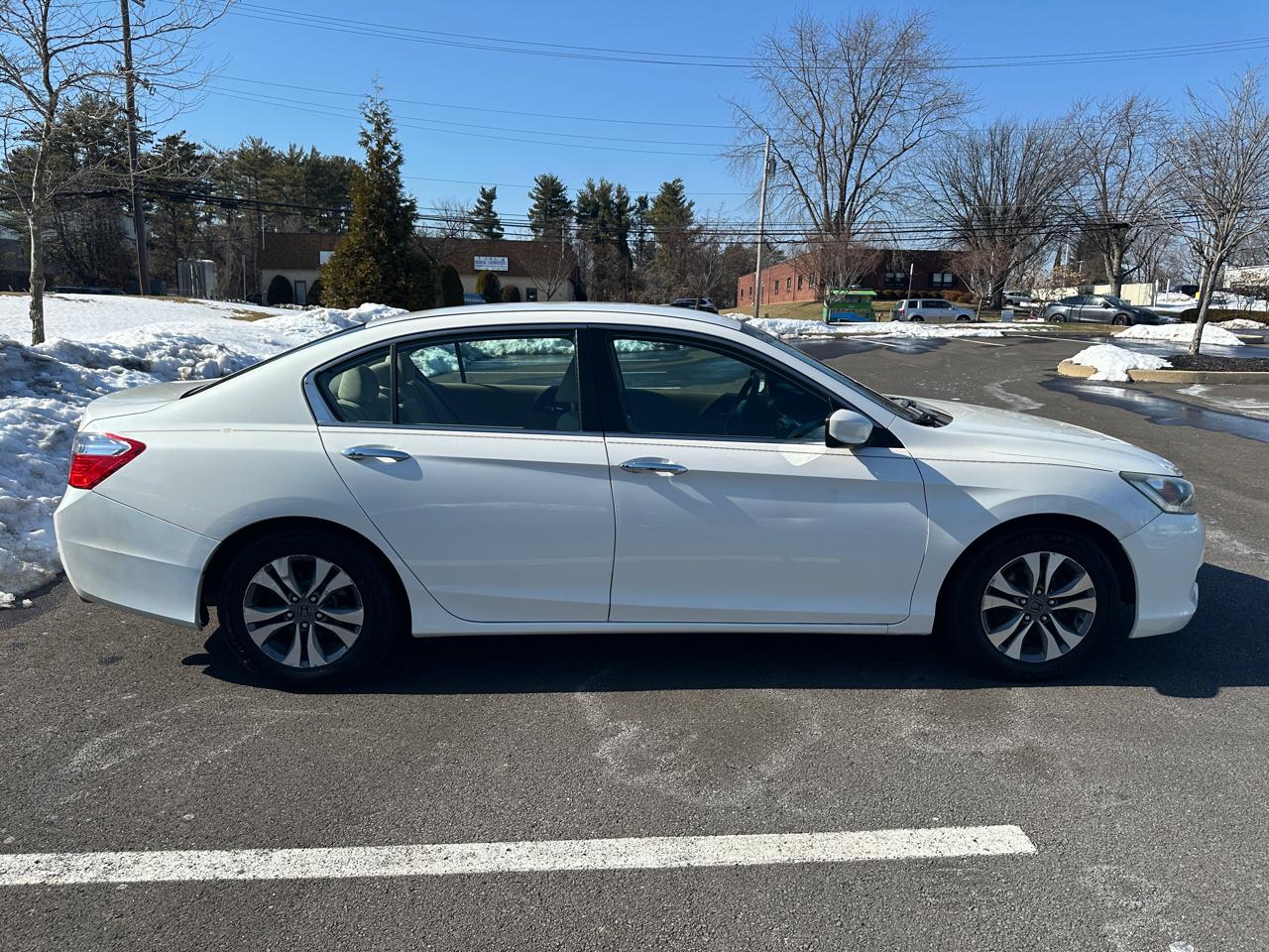 Honda Accord Sdn 4dr I4 CVT LX 2013