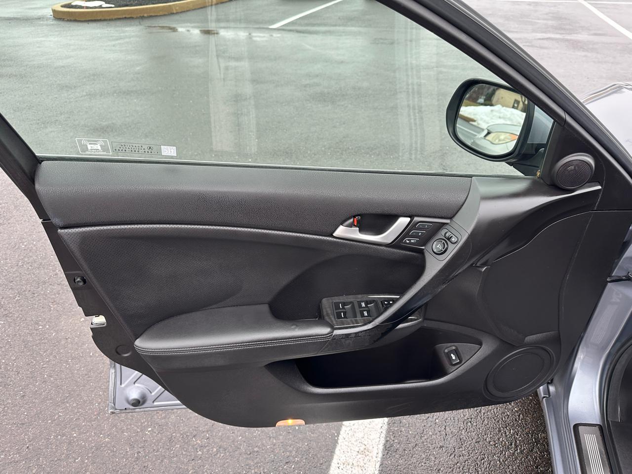 Acura TSX 4dr Sdn I4 Auto 2011