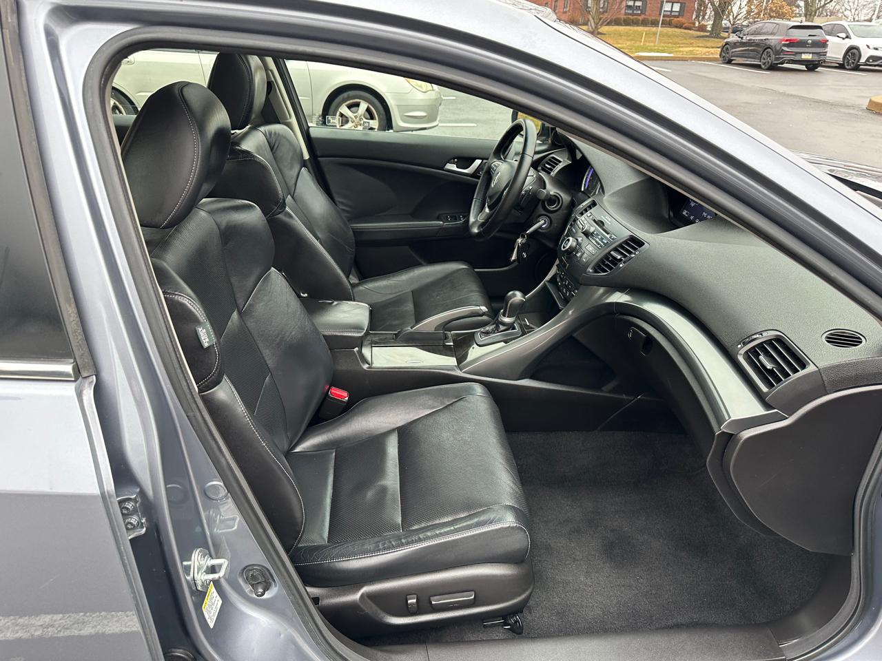 Acura TSX 4dr Sdn I4 Auto 2011