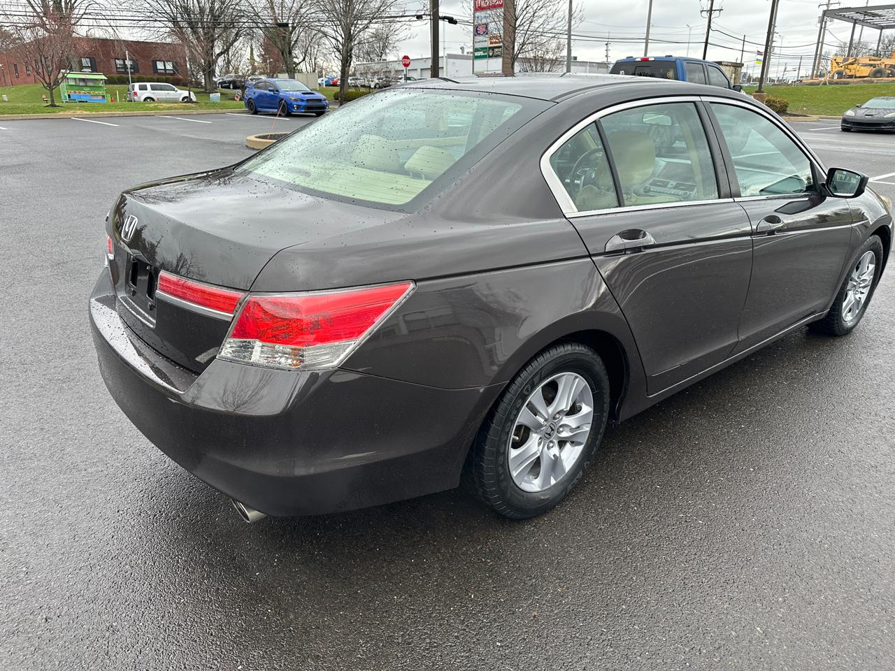 Honda Accord Sdn 4dr I4 Auto LX-P 2011