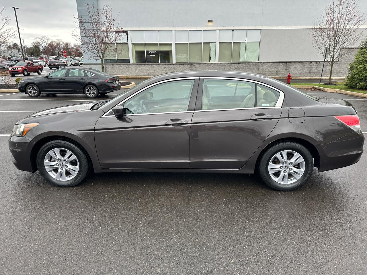 Honda Accord Sdn 4dr I4 Auto LX-P 2011