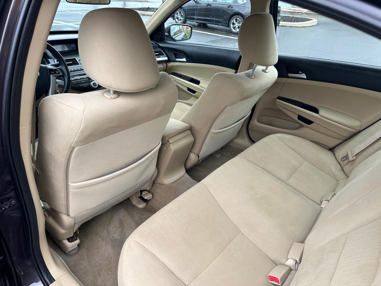 Honda Accord Sdn 4dr I4 Auto LX-P 2011