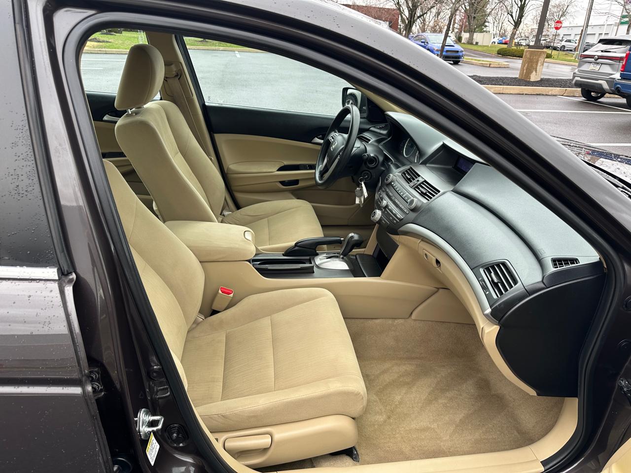 Honda Accord Sdn 4dr I4 Auto LX-P 2011