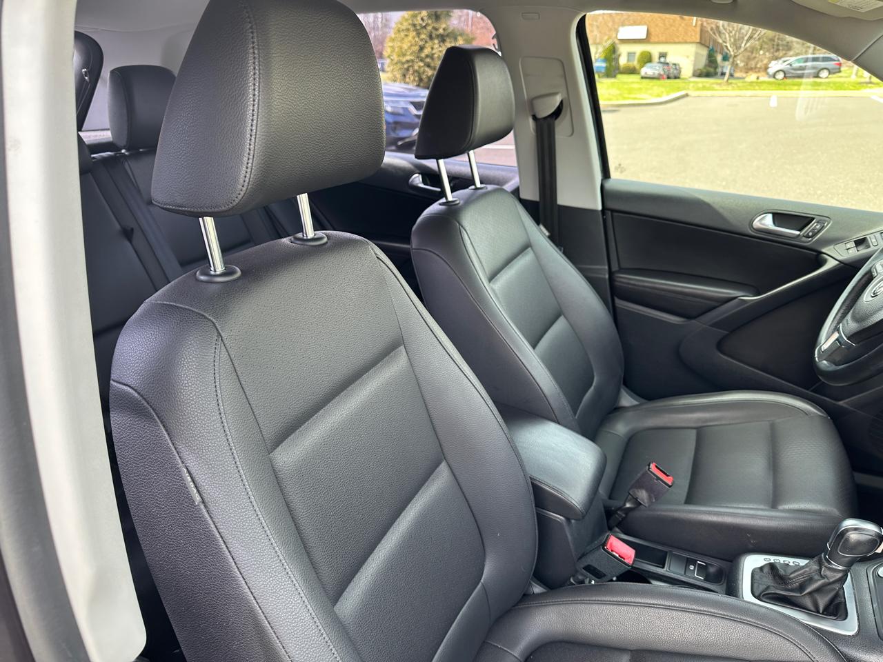 Volkswagen Tiguan 2.0T S 4Motion 2016