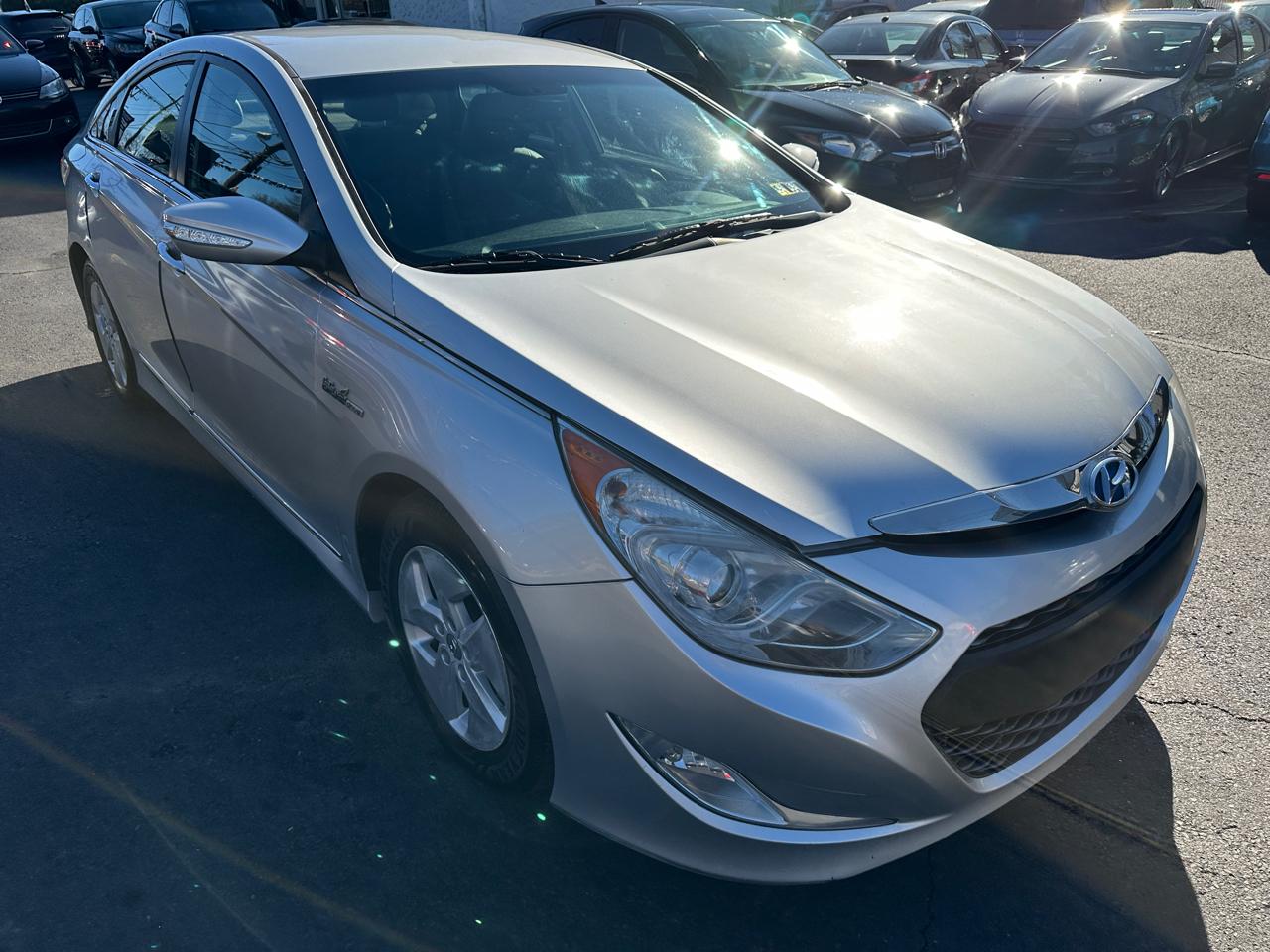 Hyundai Sonata 4dr Sdn 2.4L Auto Hybrid 2012