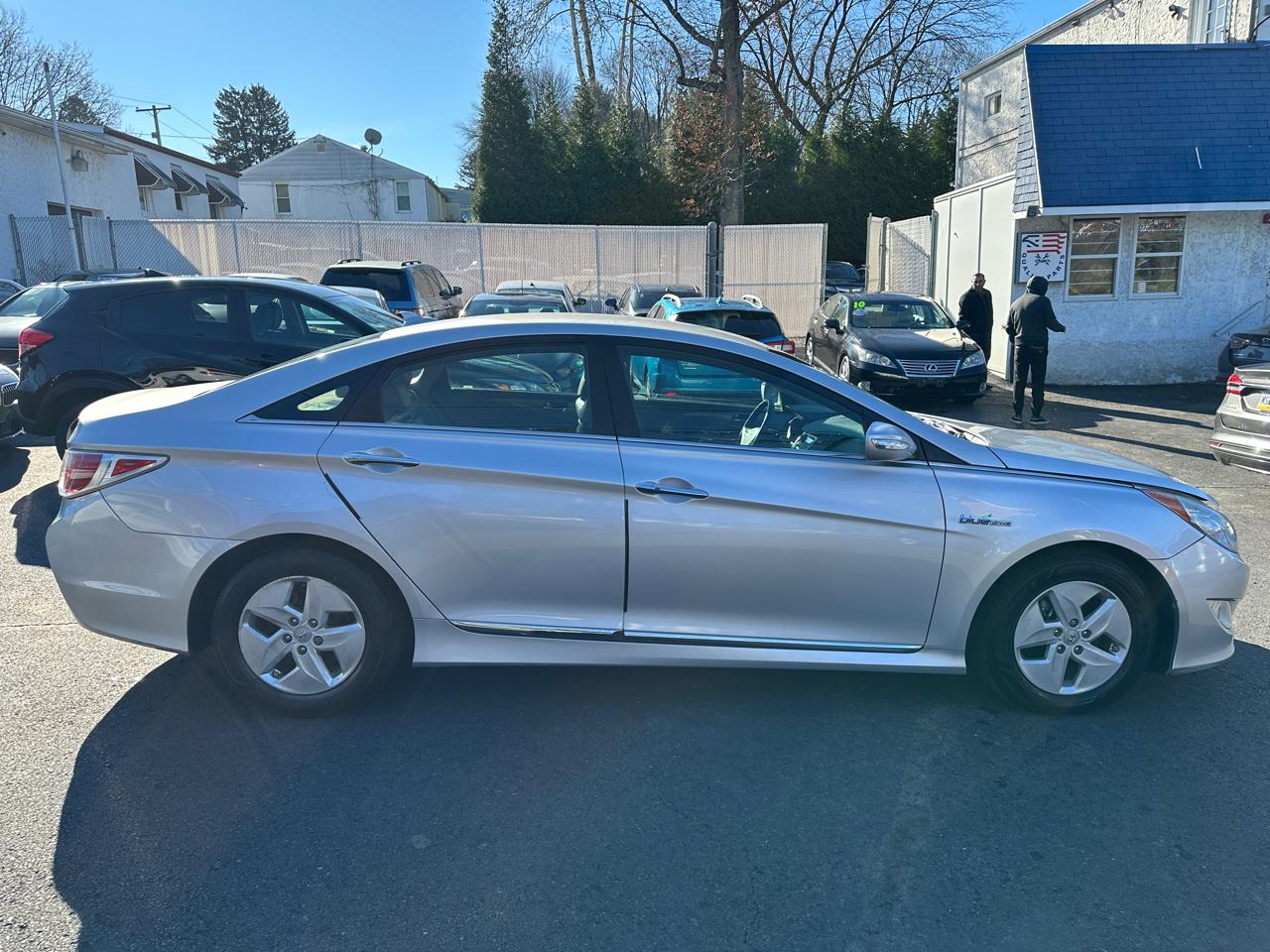 Hyundai Sonata 4dr Sdn 2.4L Auto Hybrid 2012