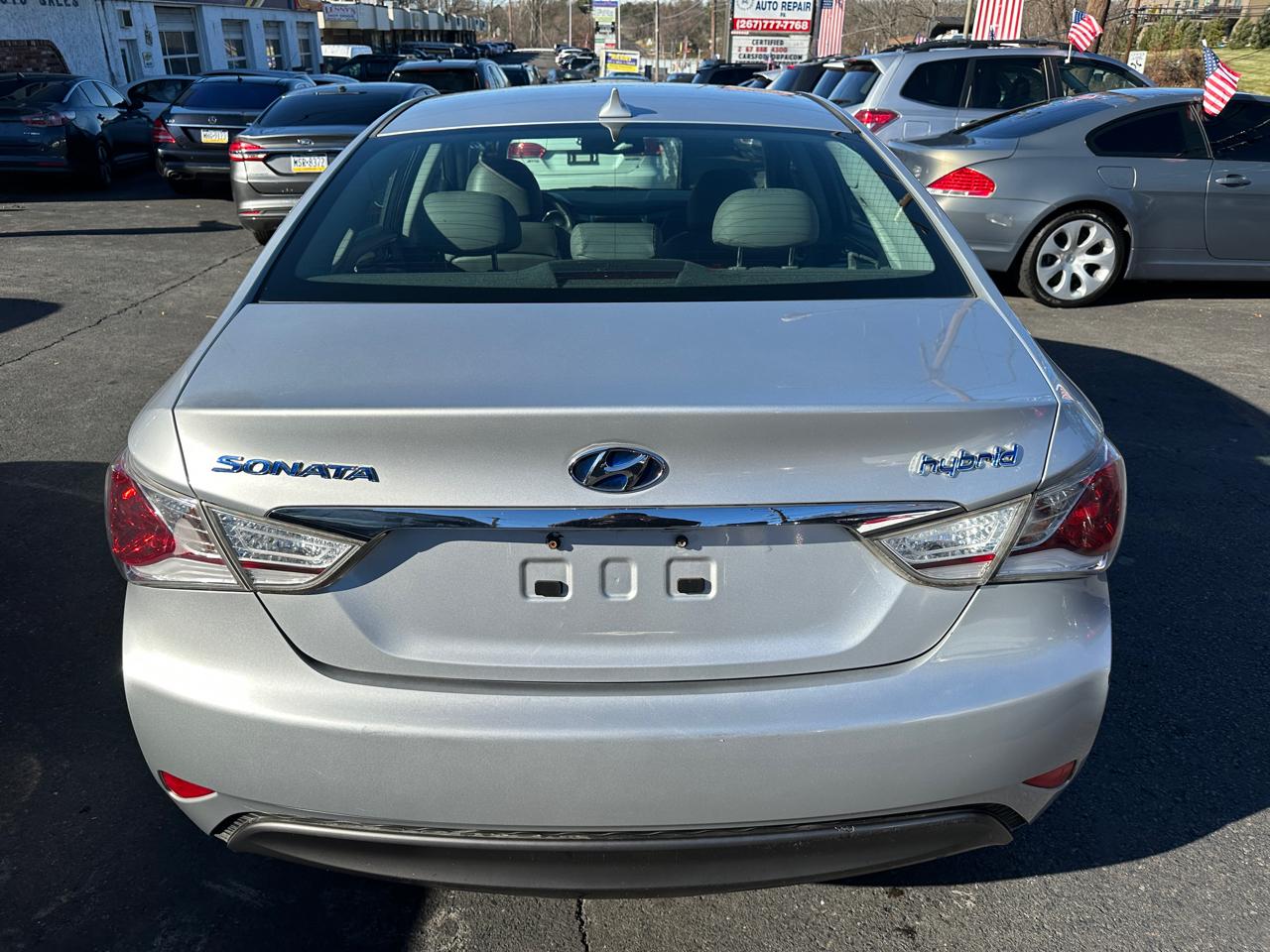 Hyundai Sonata 4dr Sdn 2.4L Auto Hybrid 2012