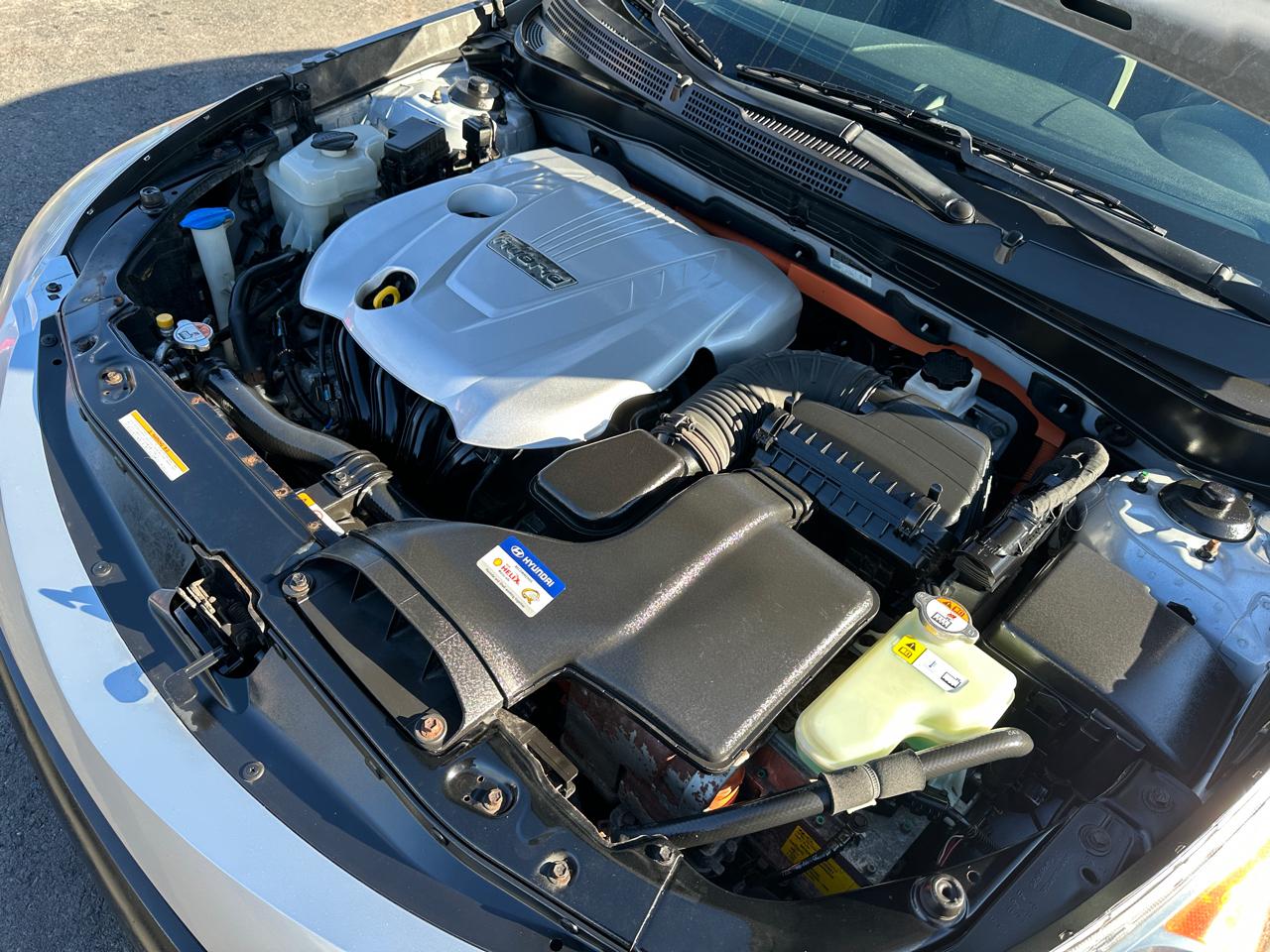 Hyundai Sonata 4dr Sdn 2.4L Auto Hybrid 2012